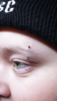 eyebrow piercing